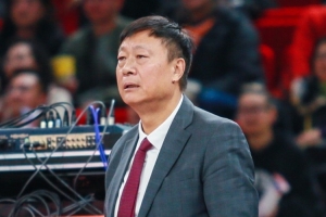李秋平期望上海男篮打造王朝,球队具备实力与希望