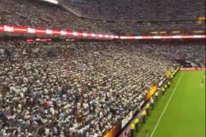 盛况空前！超9万人观阿根廷热身赛，下半场齐声呼唤：梅西，我们为你加油！