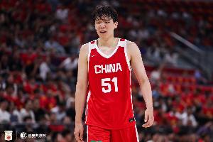 杨瀚森第三节未得分，三节仅4投1中得2分5篮板