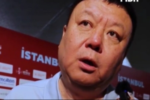 王建军指出：主要问题在于篮板和对抗，球员外线命中率低源于自信不足