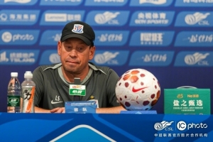 斯卢茨基称金顺凯初步诊断为肋骨骨折，将于大连医院接受治疗