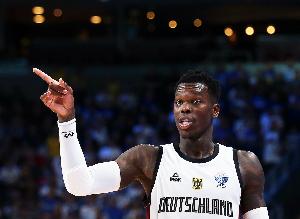 FIBA神将回归!施罗德砍下20分送出9助攻,德国以92-86击败以色列