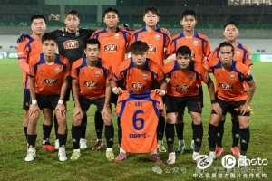 中乙第十一轮，厦门飞鹭客场不敌温州，连胜三场被终止