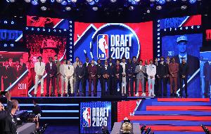 NBA选秀第二轮：火箭第二轮摘得钢炮状星 狼队摘得绿屋射手 骑士捡漏获双能卫
