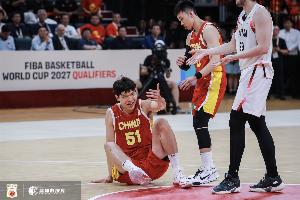 NBA球星杨瀚森13分钟内5投3中仅得9分7篮板4次犯规 6罚3中及空篮三不沾