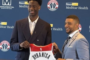 奇才官方宣布:状元迪班萨将改穿4号球衣开启NBA征程