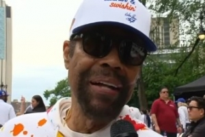 弗雷泽指出:NBA如今更趋向国际化,不仅有美国球员,还有来自中国等40个不同国家的球员