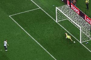 奥地利守门员：阿根廷首球前未确定是否犯规，对阿尔及利亚有望得分