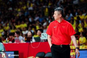 媒体人:男篮胜利源于“高快灵”外线投射,失利则因缺乏外线投射陷入阵地战