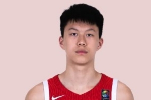 刘玄昱展示空间4效果,国青对法对抗劣势明显