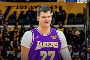 Shams：湖人交易2首轮+2互换，4年1.3亿先签后换签下凯斯勒