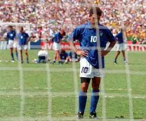 米体:意大利传奇之师赴加拿大及美国进行友谊赛,巴乔与维埃里领队