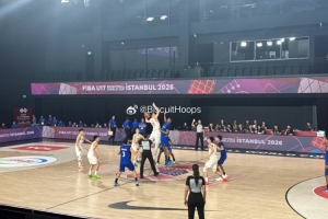 博主：七支球探团队及多所NCAA名校教练现场观战中国U17对委内瑞拉比赛