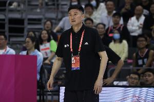 解说:教练如同鱼儿,久居队伍易生异味 杜锋言论效应递减
