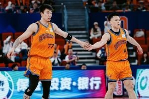 媒体人:观上海男篮人员配置,觉得他们未来有望轻松夺冠
