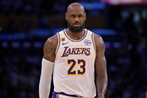名记分析:詹姆斯加盟76人恐成第三或第四选择,这或许不会让他感到愉快