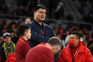 姚明从球员变身篮协主席:告别死记硬背战术手册,从头开始学习