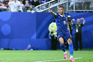 RMC体育：个人出资赠予全队耳机，姆巴佩场内场外均为法国榜样