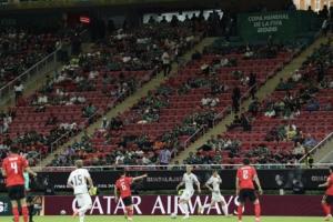 大量座位空置！记者发布图片质疑FIFA关于韩国对阵捷克比赛上座人数：44985人？