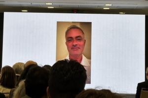穆里尼奥宣布老总胜利！皇马新闻发布会上，穆里尼奥现身：没错，肯定是！